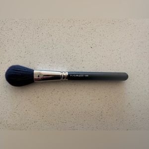 129 SYNTHETIC POWDER/BLUSH BRUSH